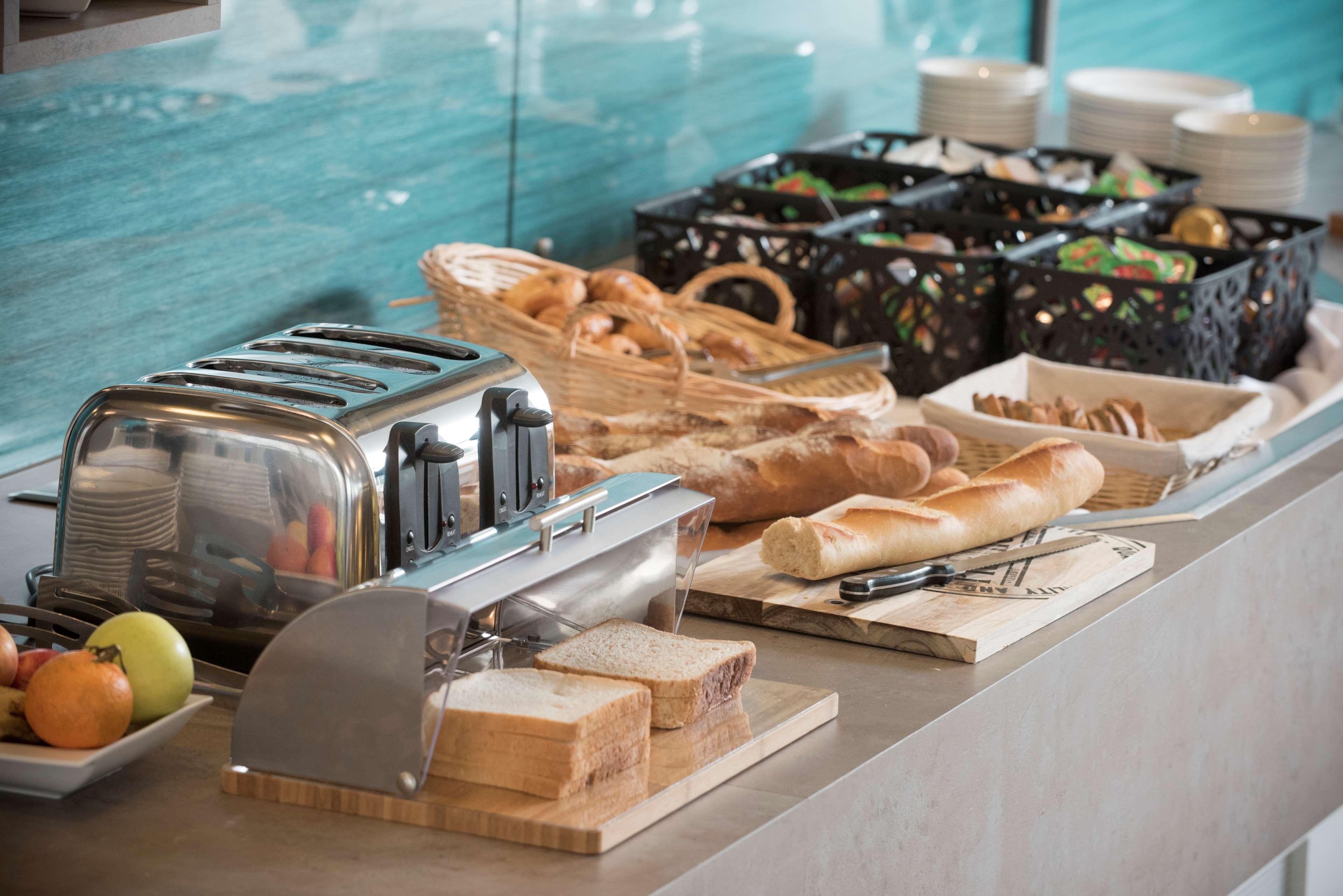 Kyriad Hotel Lyon Givors Ngoại thất bức ảnh